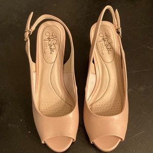 Life Stride women’s pumps size 8
